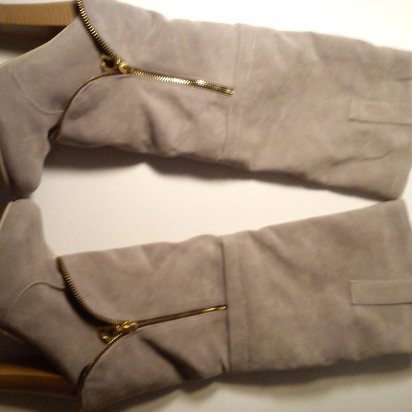 Grey Suede - Picture 3 of 8